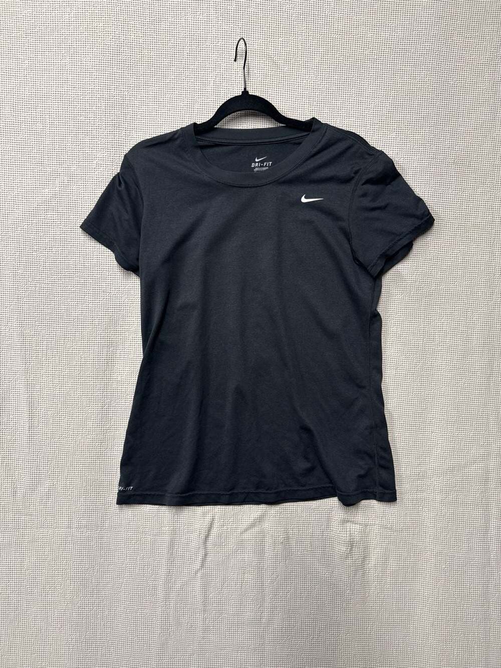 Nike Women's Dri-FIT Legend Short Sleeve Training T-Shirt